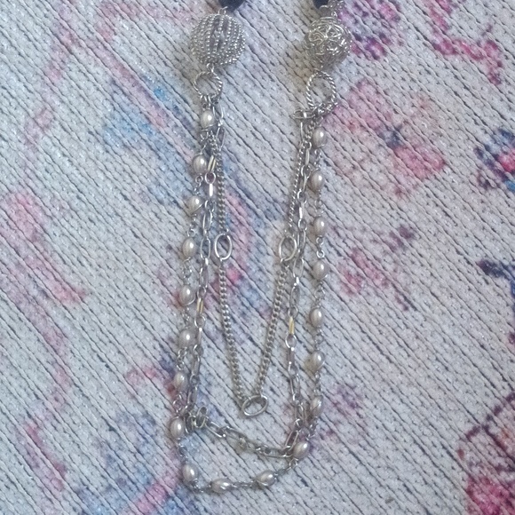 Elegant Necklace - Picture 3 of 8